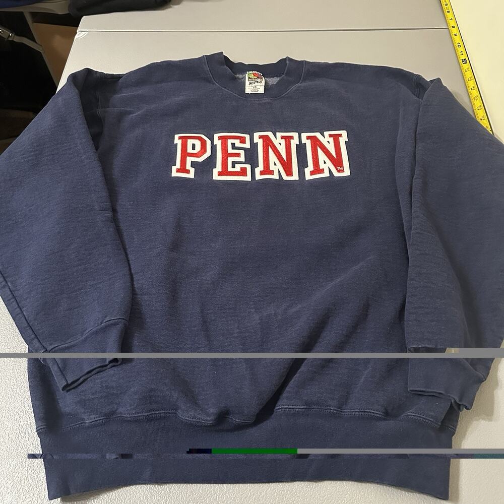 Vintage Navy Blue University of Pennsylvania “PENN” crewneck sweatshirt XL.